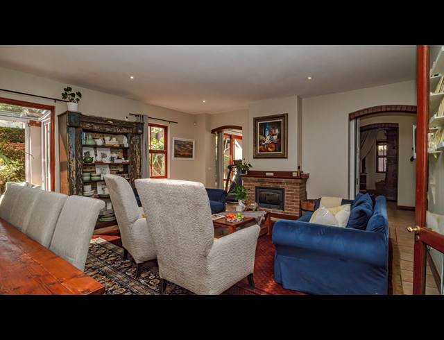 4 BEDROOM FREEHOLD FOR SALE IN FAERIE GLEN